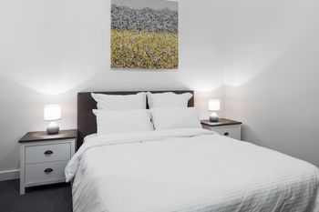 Melbourne VIC Accommodation Sunshine Coast
