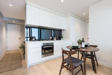 Luxe Bedroom Apt City View Retreat On Elizabeth Street CBD - Accommodation Sunshine Coast 1