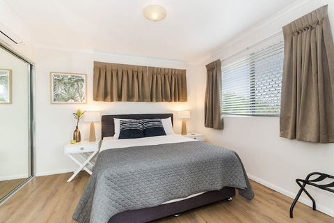 City Stadium Apartment On The Riverfront - Accommodation Sunshine Coast 2