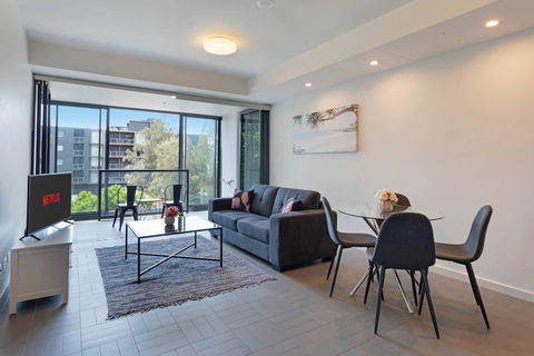 STAY&CO Serviced Apartments - Walker - Accommodation Sunshine Coast 3