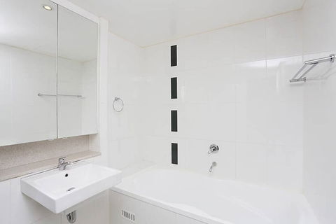 B08-darling Harbour Studio - Accommodation Sunshine Coast 4