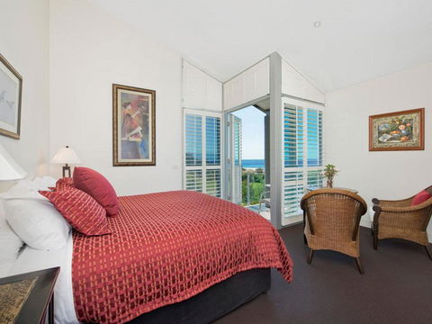 Louvres - Accommodation Sunshine Coast 5