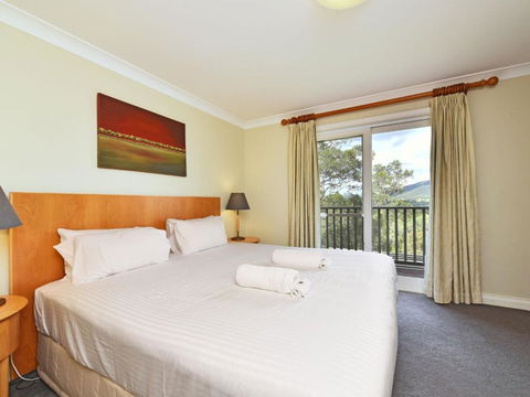 Villa Executive 2br Moscato Resort Condo Located Within Cypress Lakes Resort (nothing Is More Central) - Accommodation Sunshine Coast 4