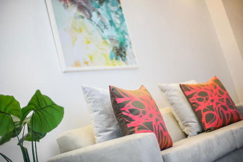 A Comfy & Central 2BR Apt Near Flinders Station - Accommodation Sunshine Coast 1