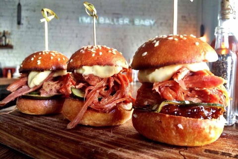 A Comfy & Central 2BR Apt Near Flinders Station - Accommodation Sunshine Coast 3