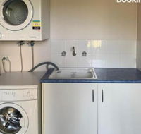 Endeavour 6 - Accommodation Sunshine Coast