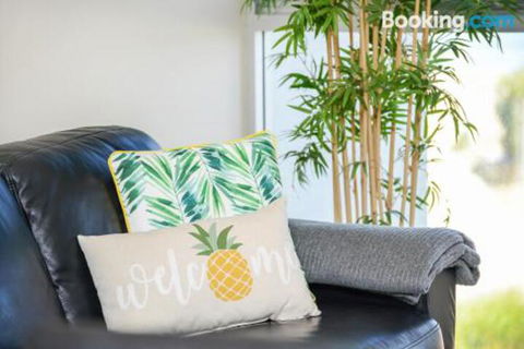 Bayline Beachfront Apartment No 4 - Accommodation Sunshine Coast 6