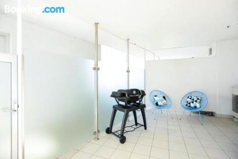 Bayline Beachfront Apartment No 4 - Accommodation Sunshine Coast 5