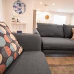 Contemporary â€˜Espritâ€™ With River Reserve Access - Accommodation Sunshine Coast 0
