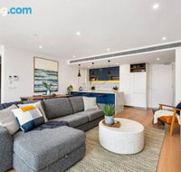 Luxe 101 at Martha Cove waterfront luxury on the marina walk to beach - Accommodation Sunshine Coast