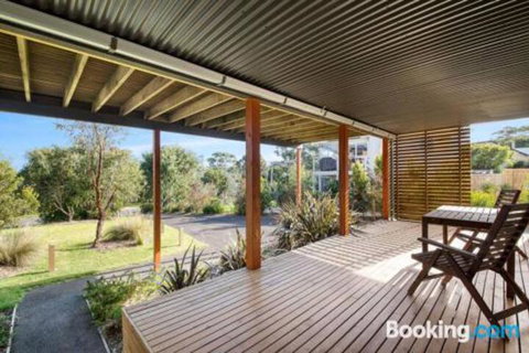 Acqua Vista Water View Fireplace Walk To Beach - Accommodation Sunshine Coast 5