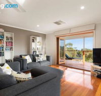 Acqua Vista water view fireplace walk to beach - Accommodation Sunshine Coast