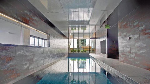 A Modern 2BR CBD Apt City Views FREE Parking - Accommodation Sunshine Coast 4