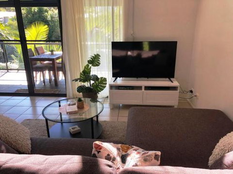 Baden 86 Rainbow Shores Walk To Beach Top Floor Air Conditioned Unit - Accommodation Sunshine Coast 2