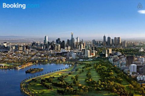 An Exquisite 2BR Apt With Stunning City Views - Accommodation Sunshine Coast 4