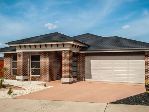 Valencia - Accommodation Sunshine Coast 3