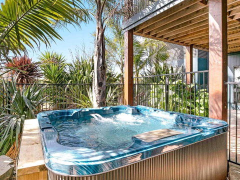 The Islander - Accommodation Sunshine Coast 1