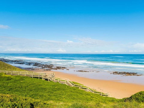 Swan Bay Views - Accommodation Sunshine Coast 4