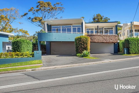 Amazing Sunrises From Your Balcony - Accommodation Sunshine Coast 2