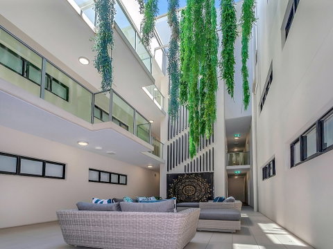 Apartment Near City On Lake 3 - Accommodation Sunshine Coast 3