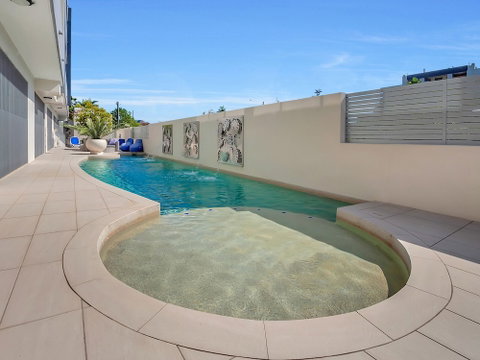 Apartment Near City On Lake 3 - Accommodation Sunshine Coast 1