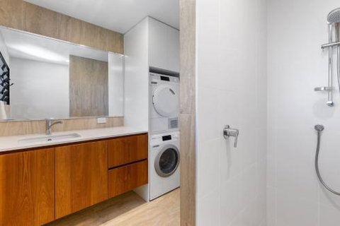 Tramican Street House - Accommodation Sunshine Coast 6