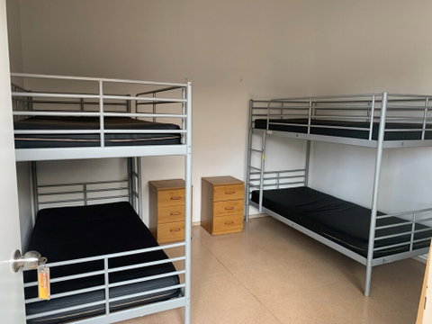 Roey Backpackers & Party Bar - Accommodation Sunshine Coast 5
