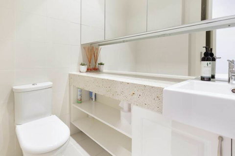 Milano CBD Penthouse - Accommodation Sunshine Coast 4