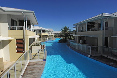 Pacific Blue 505-265 Sandy Point Road - Accommodation Sunshine Coast 3