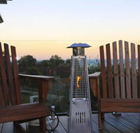 WHALE WATCH FOR FOUR Gerringong 4pm check out Sundays - Accommodation Sunshine Coast