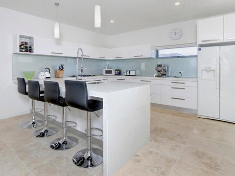 Rosalea By The Bay - Accommodation Sunshine Coast 4