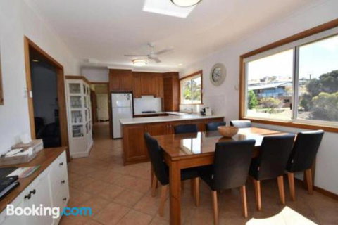 Miramar At Penneshaw KI - Accommodation Sunshine Coast 0