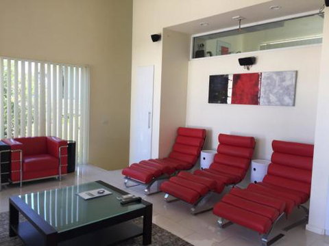 The White House Sandy Point - Accommodation Sunshine Coast 5