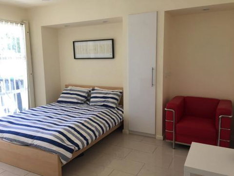 The White House Sandy Point - Accommodation Sunshine Coast 4