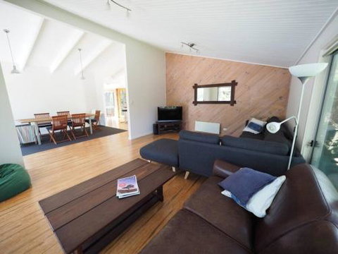 Sleepy Hollow Sandy Point - Accommodation Sunshine Coast 4