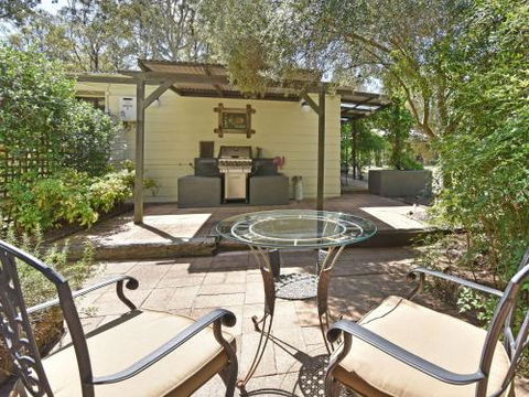 Olive Grove Studio 1 - Accommodation Sunshine Coast 2