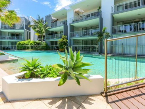 Deluxe Swim Up Drift North 3 - Accommodation Sunshine Coast 0