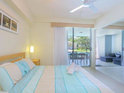 Deluxe Swim Up Drift North 3 - Accommodation Sunshine Coast 5