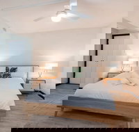 Comfortable Living Space Close to Foreshore  Cbd - Accommodation Sunshine Coast