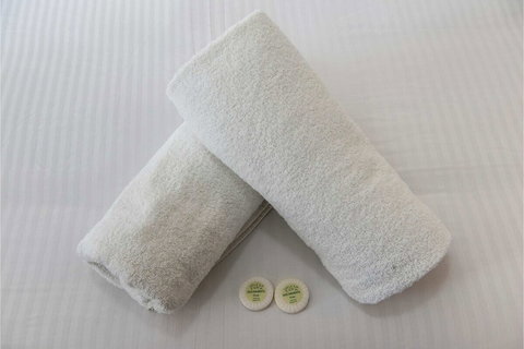 Contemporary 1BR Apartment - Near The City - Accommodation Sunshine Coast 3