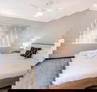 Bright 1BR Apartment Close to Foreshore  Cbd - Accommodation Sunshine Coast