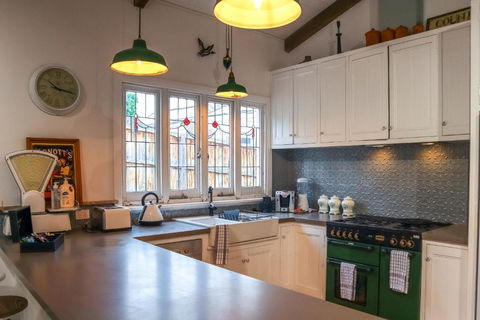 Vintage Charm On St. Leonards - Accommodation Sunshine Coast 3