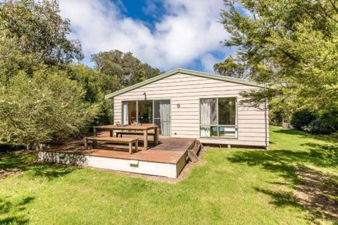 Sixteen Ash Ave Sandy Point - Accommodation Sunshine Coast 1