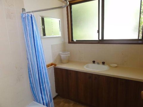 14 Tecoma Avenue Sandy Point - Accommodation Sunshine Coast 3