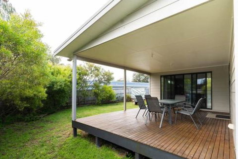 34 Ash Avenue Sandy Point - Accommodation Sunshine Coast 4