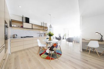 City With A Twist Of Lemon Rejuvenate Stays - Accommodation Sunshine Coast 1