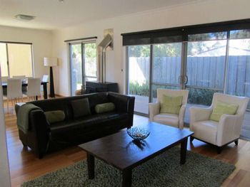 Waterside No 9 Blackwood Retreat - Accommodation Sunshine Coast 2