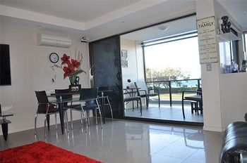 Huntington Apt 3 - Accommodation Sunshine Coast 5