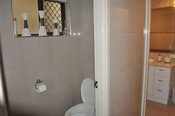 Huntington Apt 3 - Accommodation Sunshine Coast 1