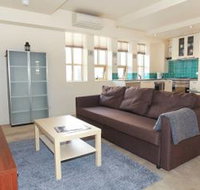 2 beds 2 baths FREE car park. Behind State Library - Accommodation Sunshine Coast